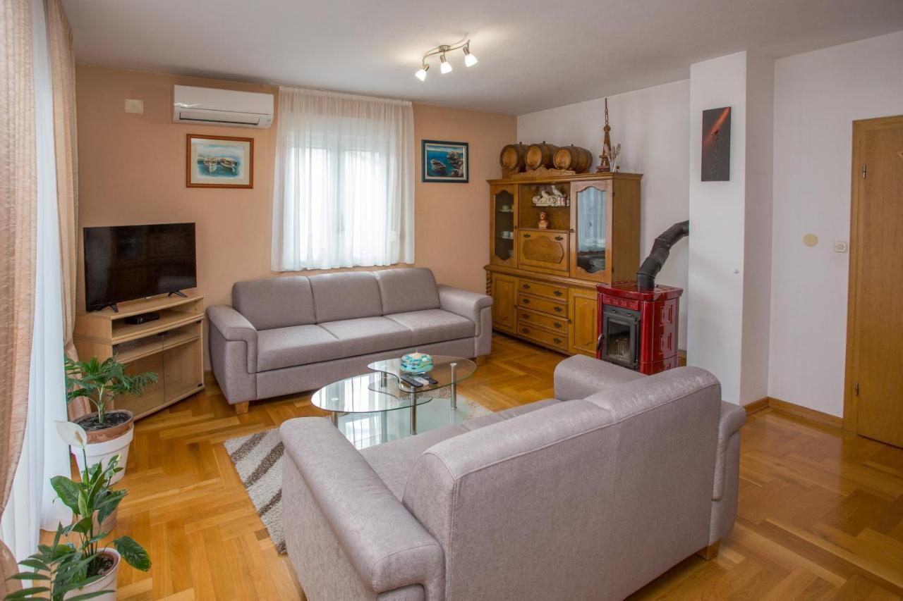 Apartments Magdalena Stobreč Extérieur photo